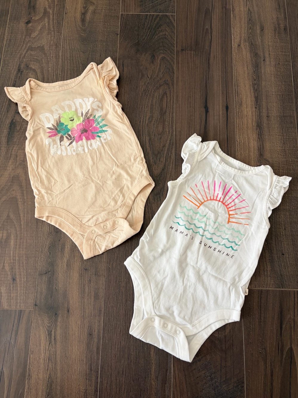 BabyGAP Daddy and Mommy Ruffle-Sleeve One-Piece Bodysuits set